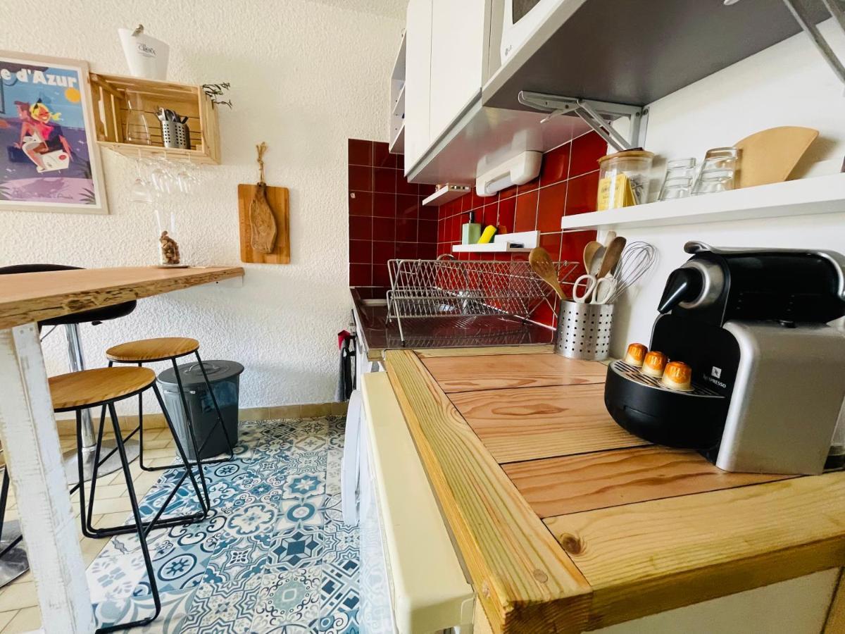 Cosy Deux Pieces Pour 4 Personnes En Centre Ville Classe Cavalaire-sur-Mer Exterior photo